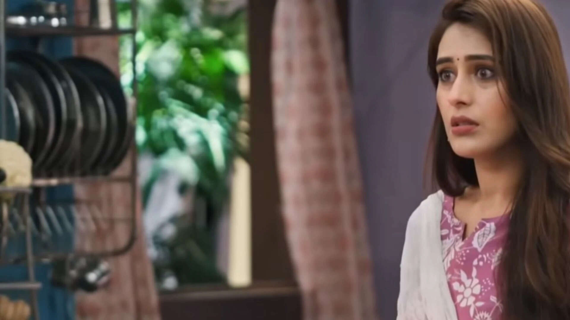 Tulsi catches Nakul and Vaishnavi together