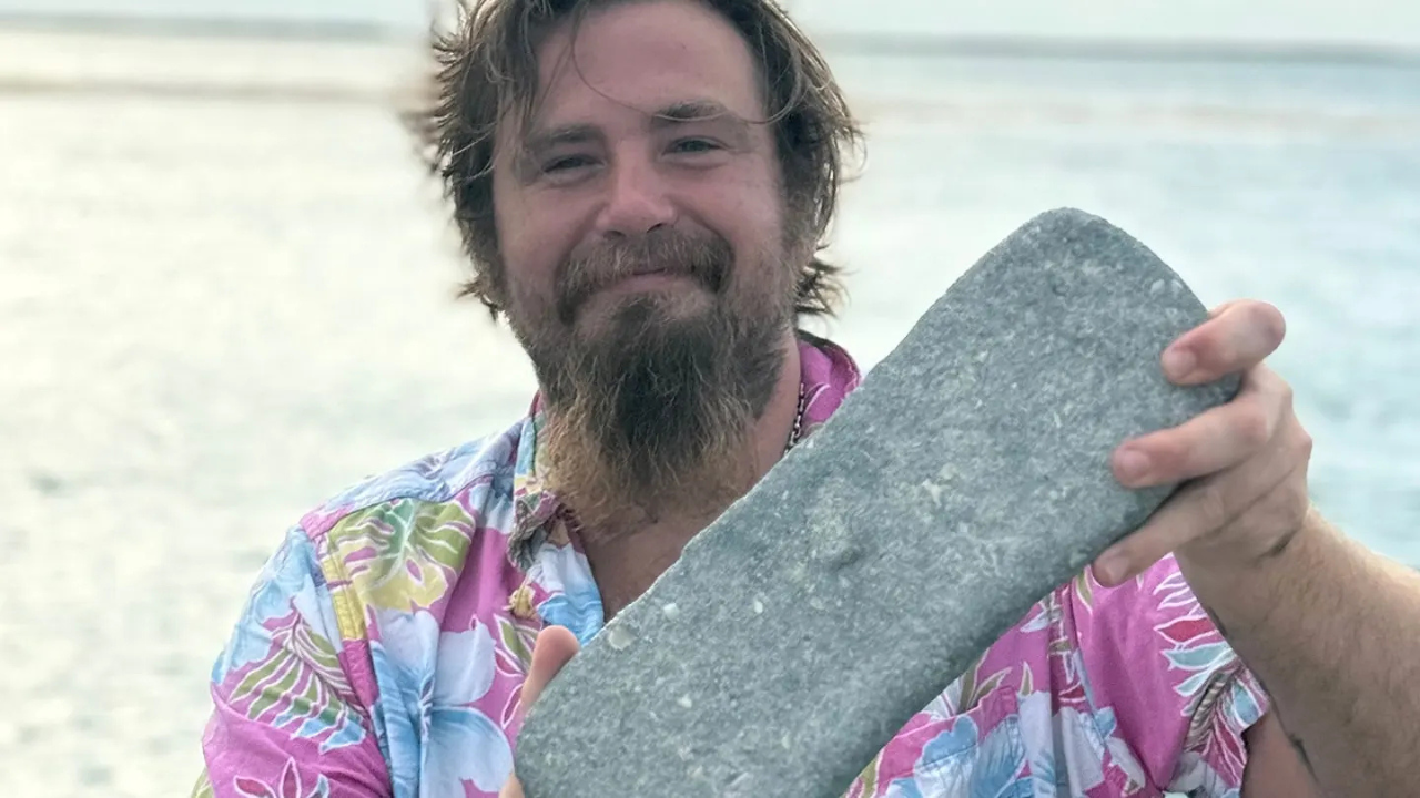 Florida treasure hunters searching a 400-year-old shipwreck discovered a rare 22.5-pound silver bar worth up to $100,000