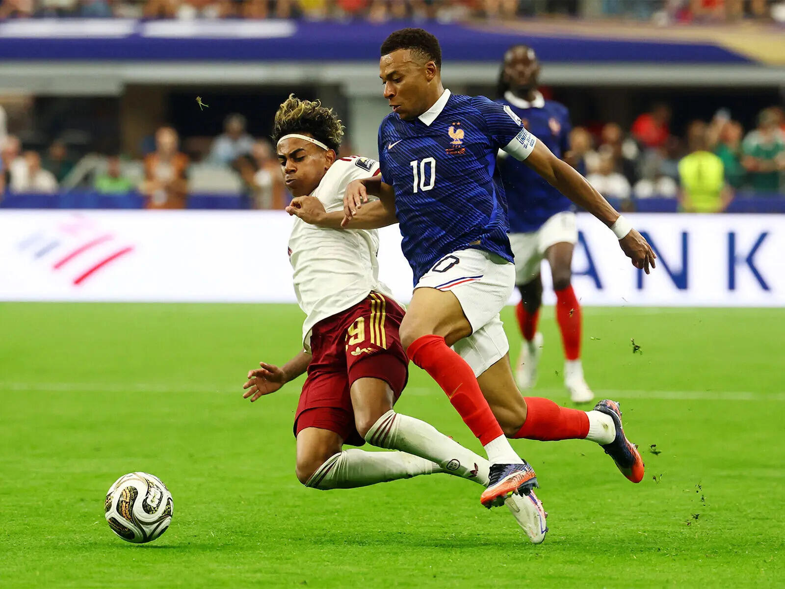 Mbappe vs Yamal