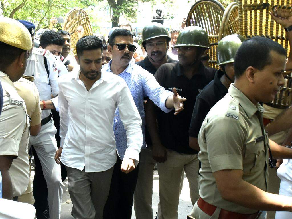 Abhishek submits a voice sample under tight security with egg shields
