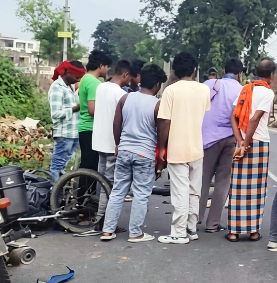4929a129-fdee-4d7a-b6f8-99e786457c34_Giridih_road_accident.png