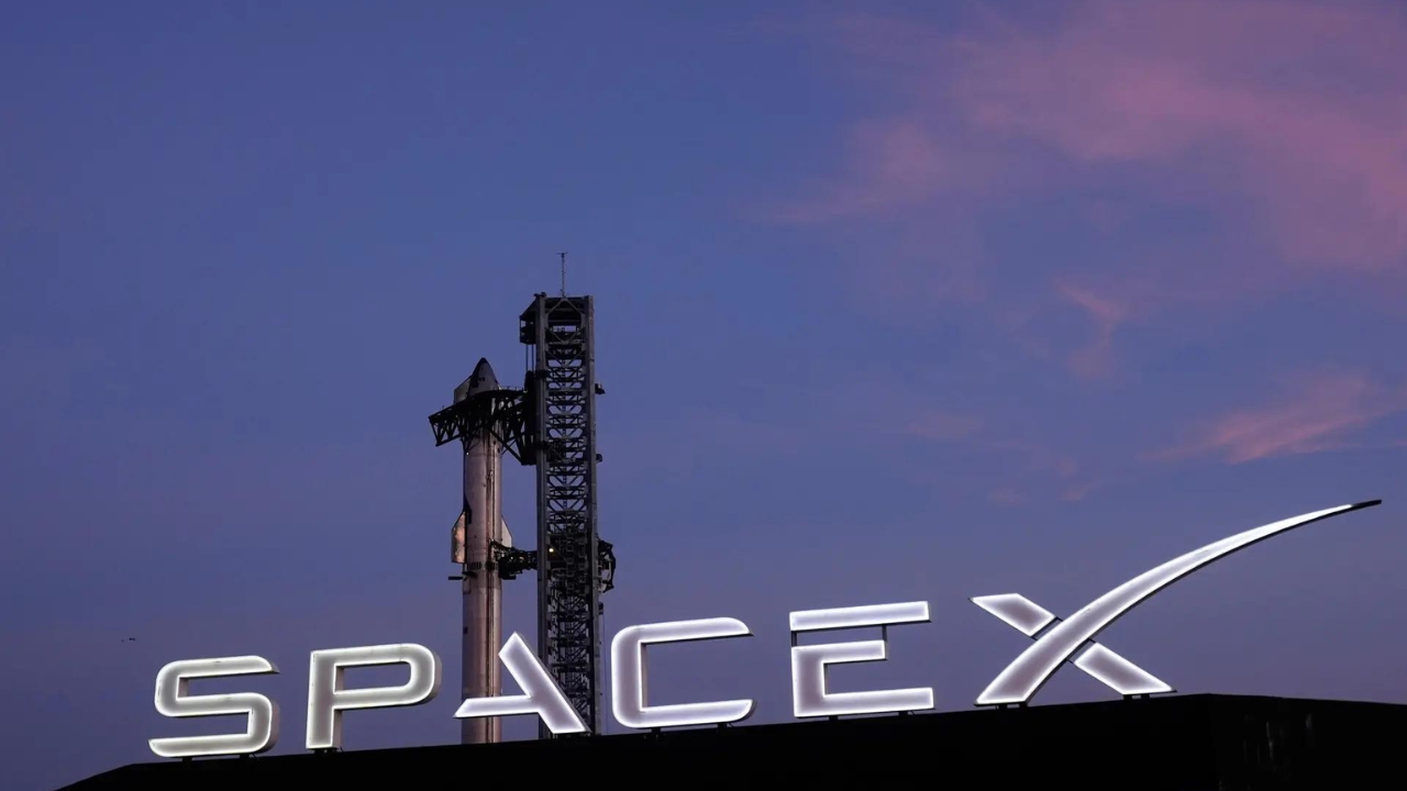 SpaceX shares fall below IPO price for first time, wiping out post-listing gains