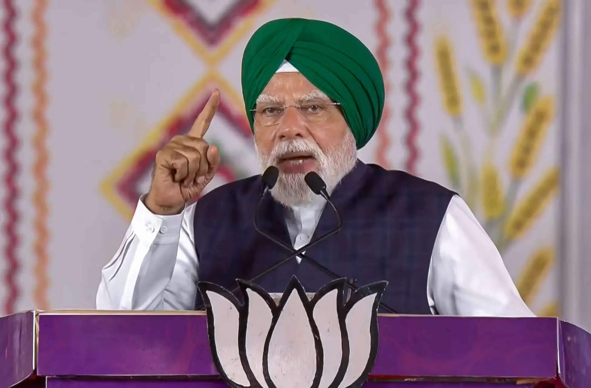 ‘Kattar Beimaan Party’: PM Modi attacks AAP on corruption, law and order at Jalandhar rally