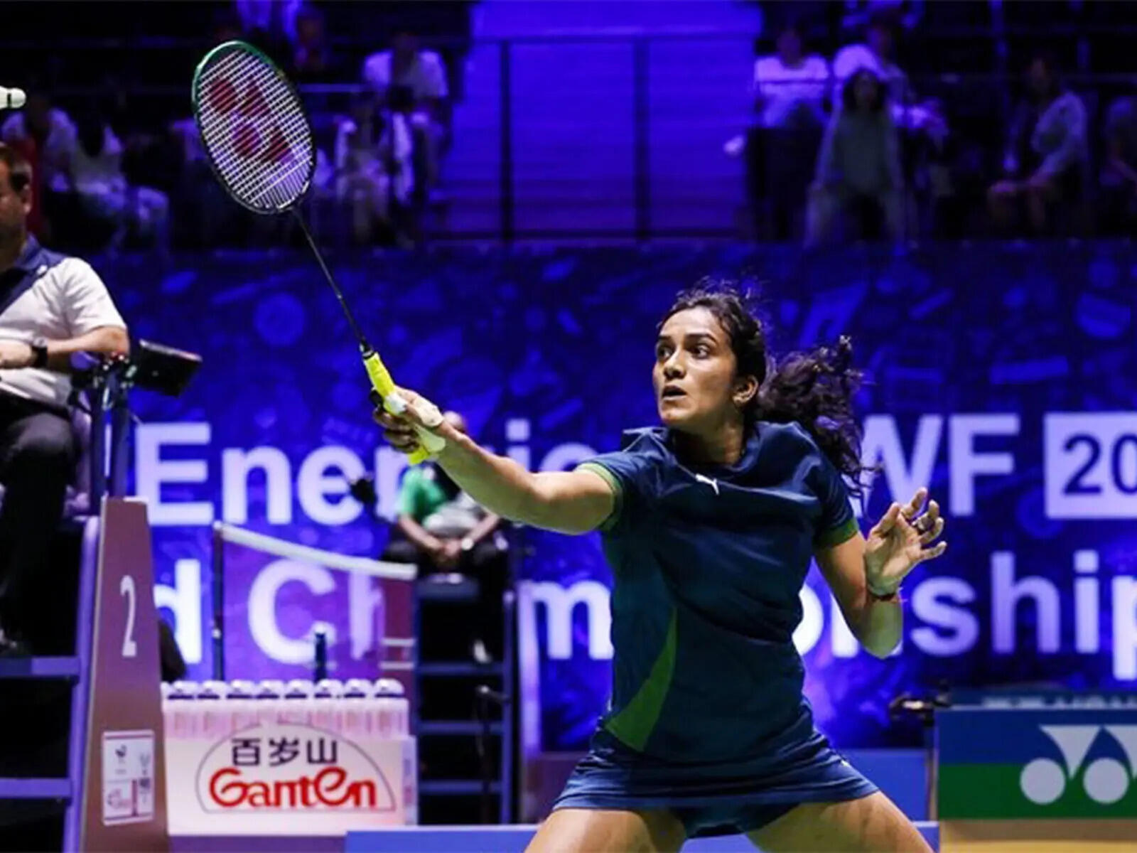 PV Sindhu breaks Yufei jinx, becomes 1st Indian woman to reach Japan open final