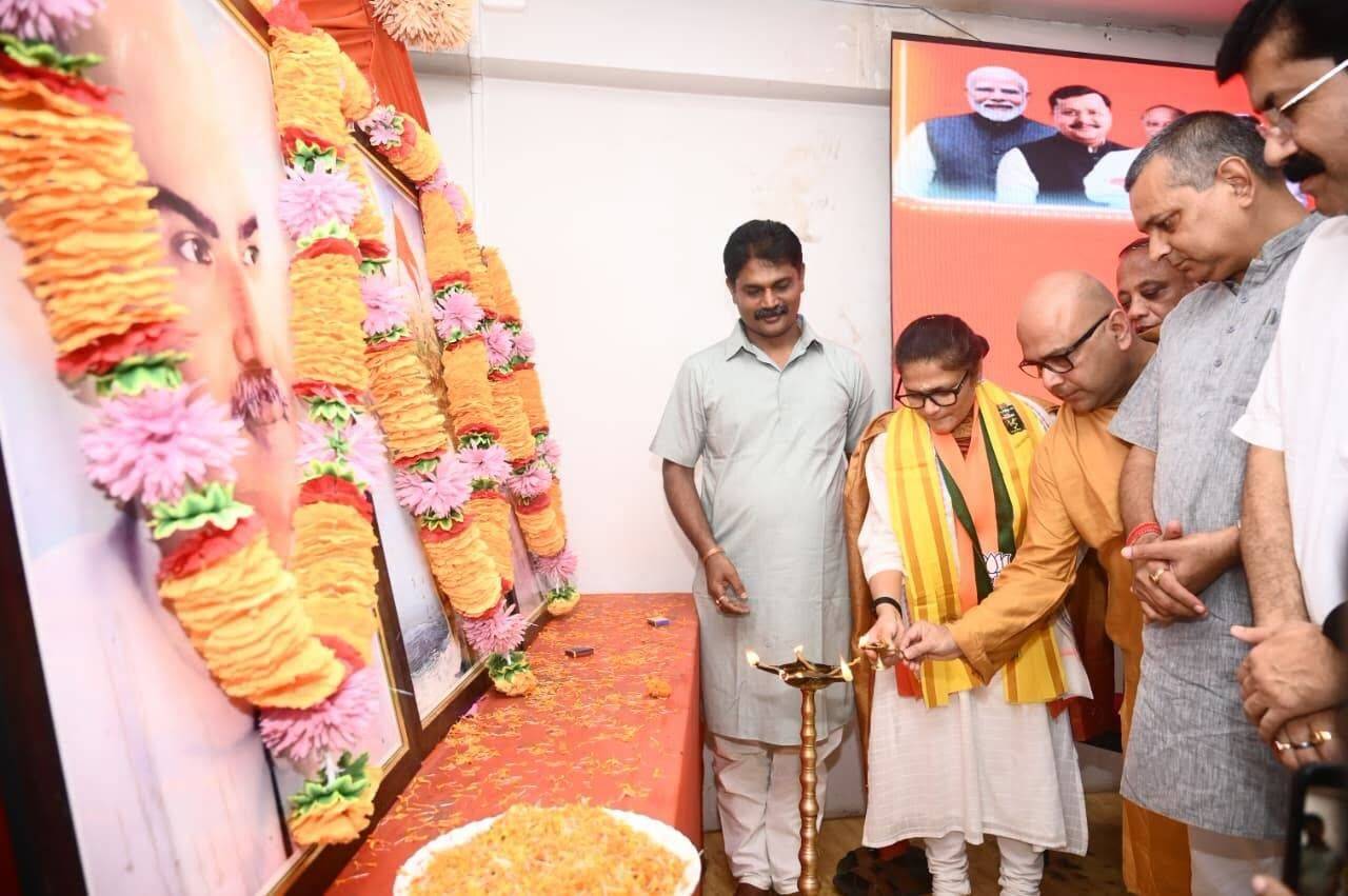 e144ab52-b8d6-4e90-a612-7eafd5077887_Sushmita_Dev_in_Silchar_BJP_office1.jpg