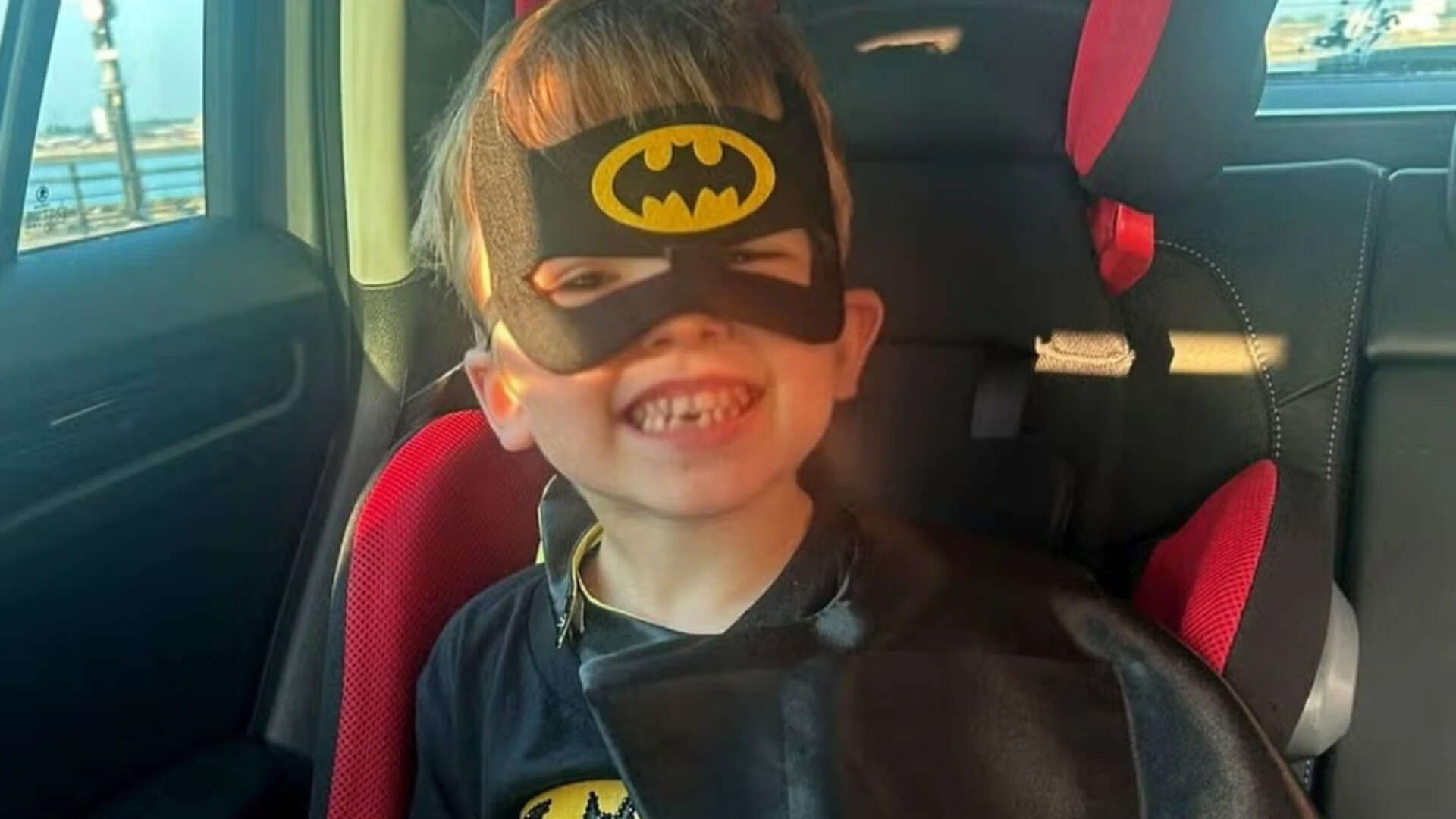 5-year-old boy in Batman costume saves a drowning man