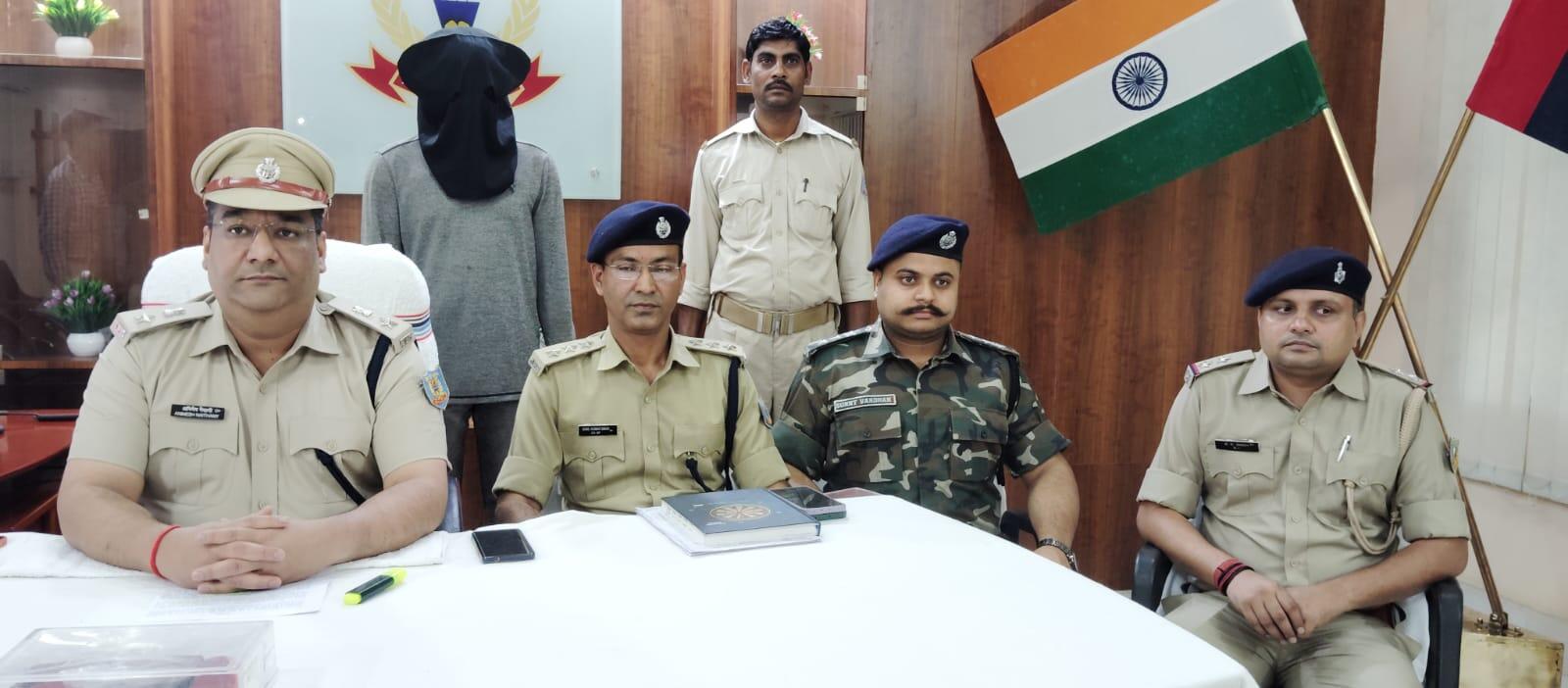 d774865f-cf7c-4109-b444-43e292e5c006_Arrested_accused_in_Chatra_on_Sunday.Vishvendu_Jaipuriar.jpg