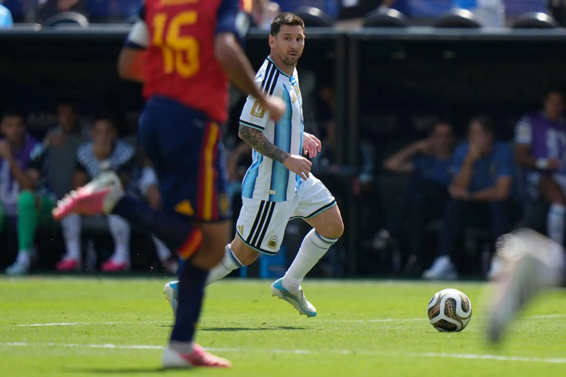 FIFA World Cup final: Spain choke Argentina into unwanted first-half history
