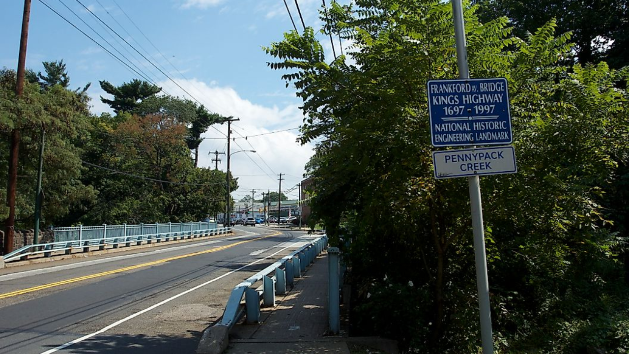 pc: worldatlas Frankford Avenue Bridge: The oldest bridge in the US still carrying traffic was built in 1697 and has survived more than 320 years of history