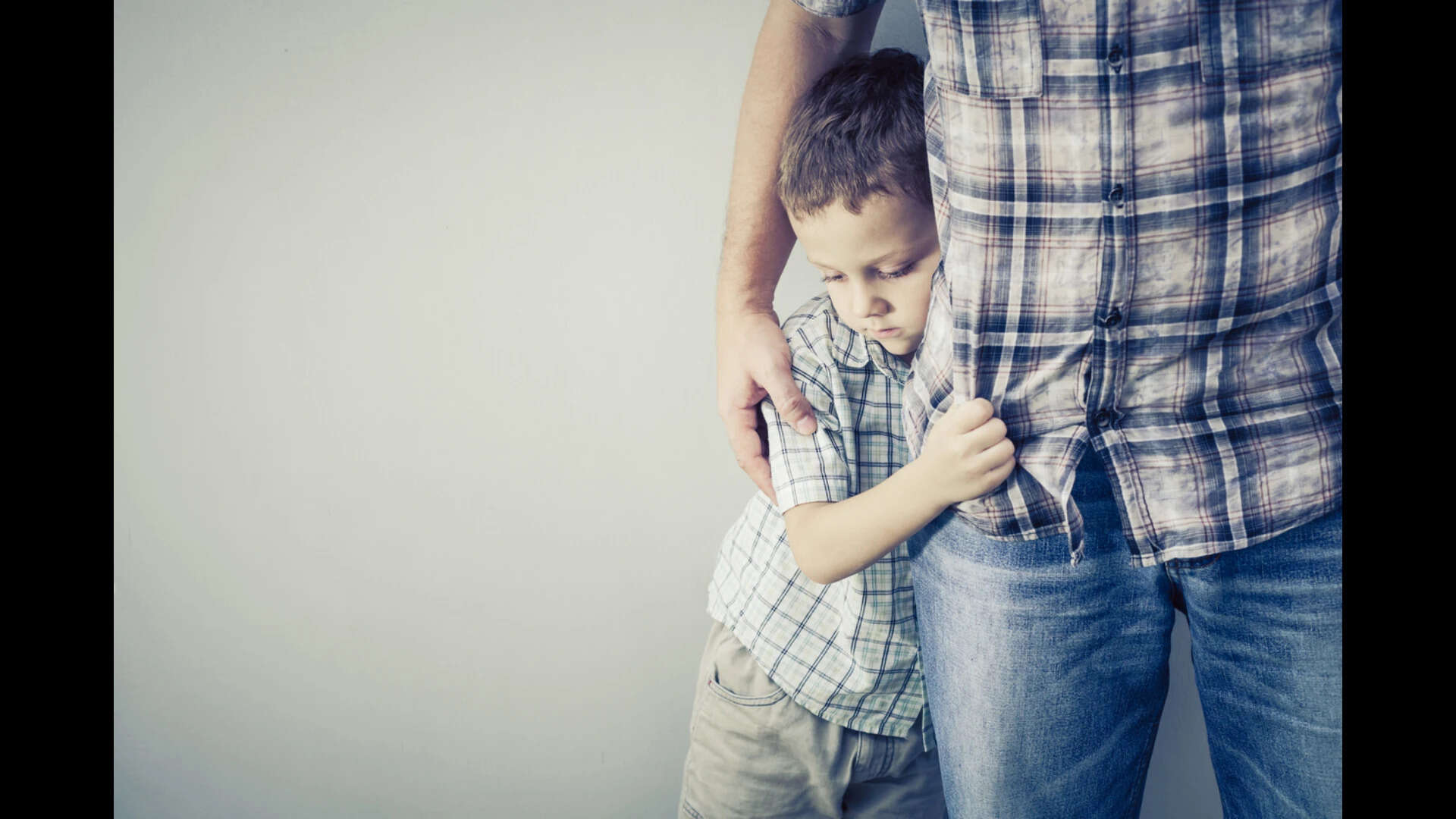 Parents in the US consistently rank among the world's unhappiest. Here's what psychologists and researchers say is behind it | 3 2