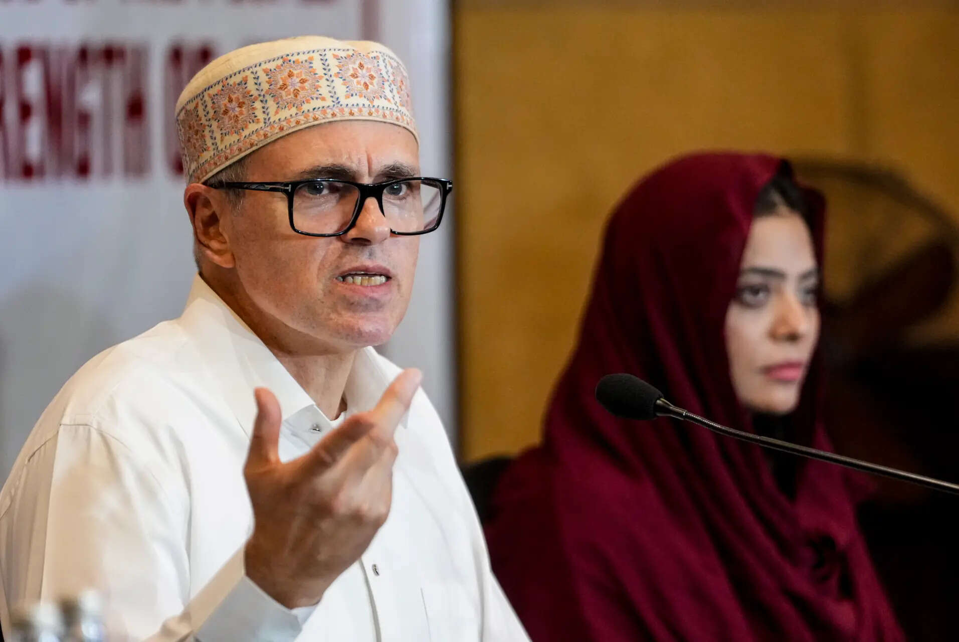‘Article 370 means nothing without statehood’: Omar Abdullah’s reply to Mufti over J&K special status demand