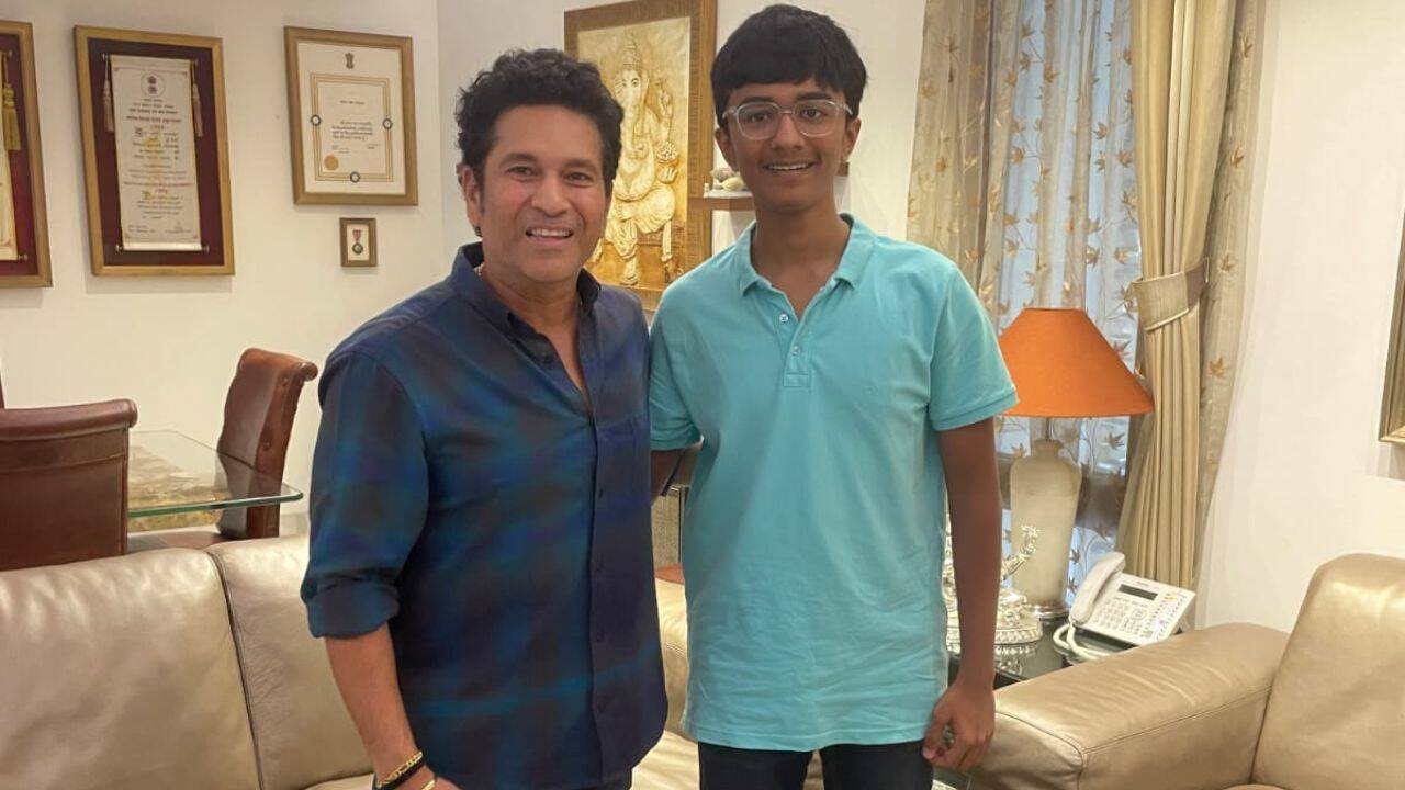 Anshul Bhatt with Sachin Tendulkar (Special Arrangements)