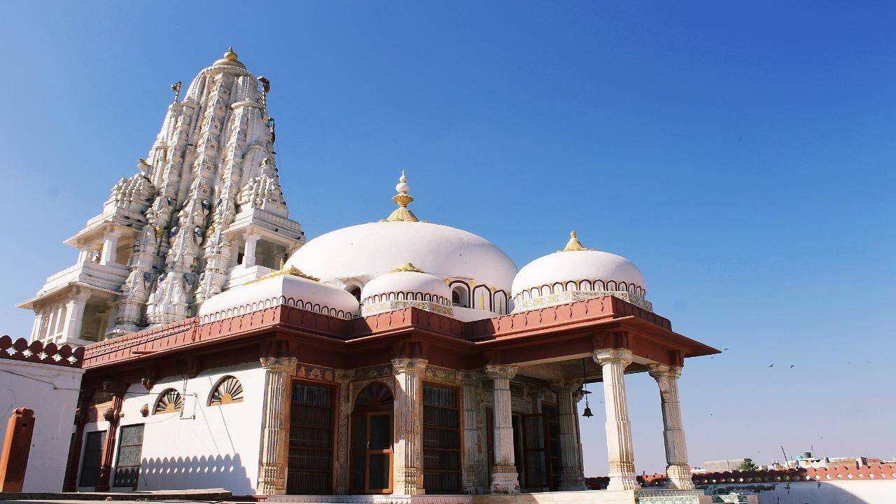 Bhandasar Jain_temple_exterior_-_1