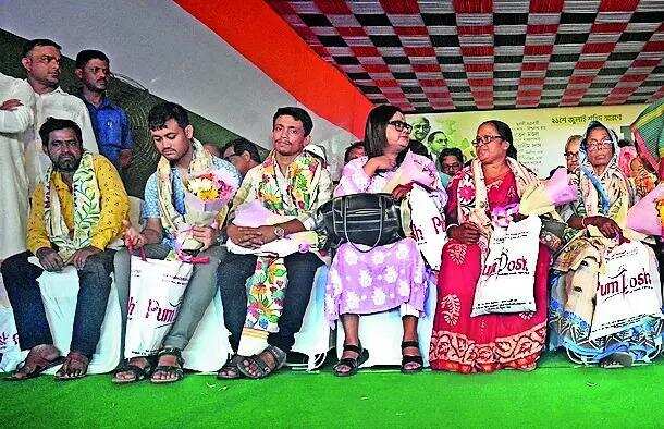 Schism in July 21 martyrs’ families reflects schism within Trinamool.