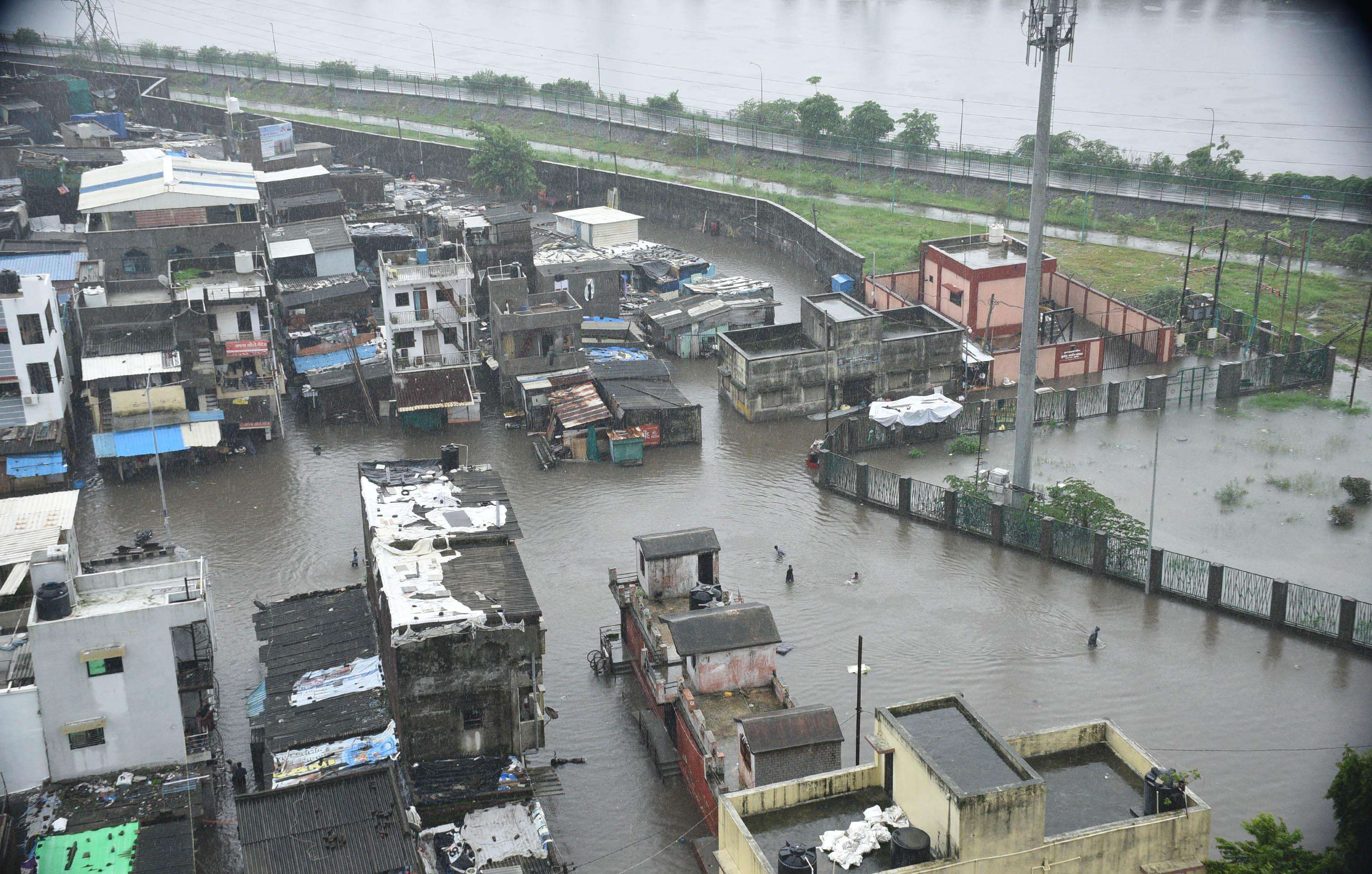 Khadi Overflow03-Rasoolabad.JPG