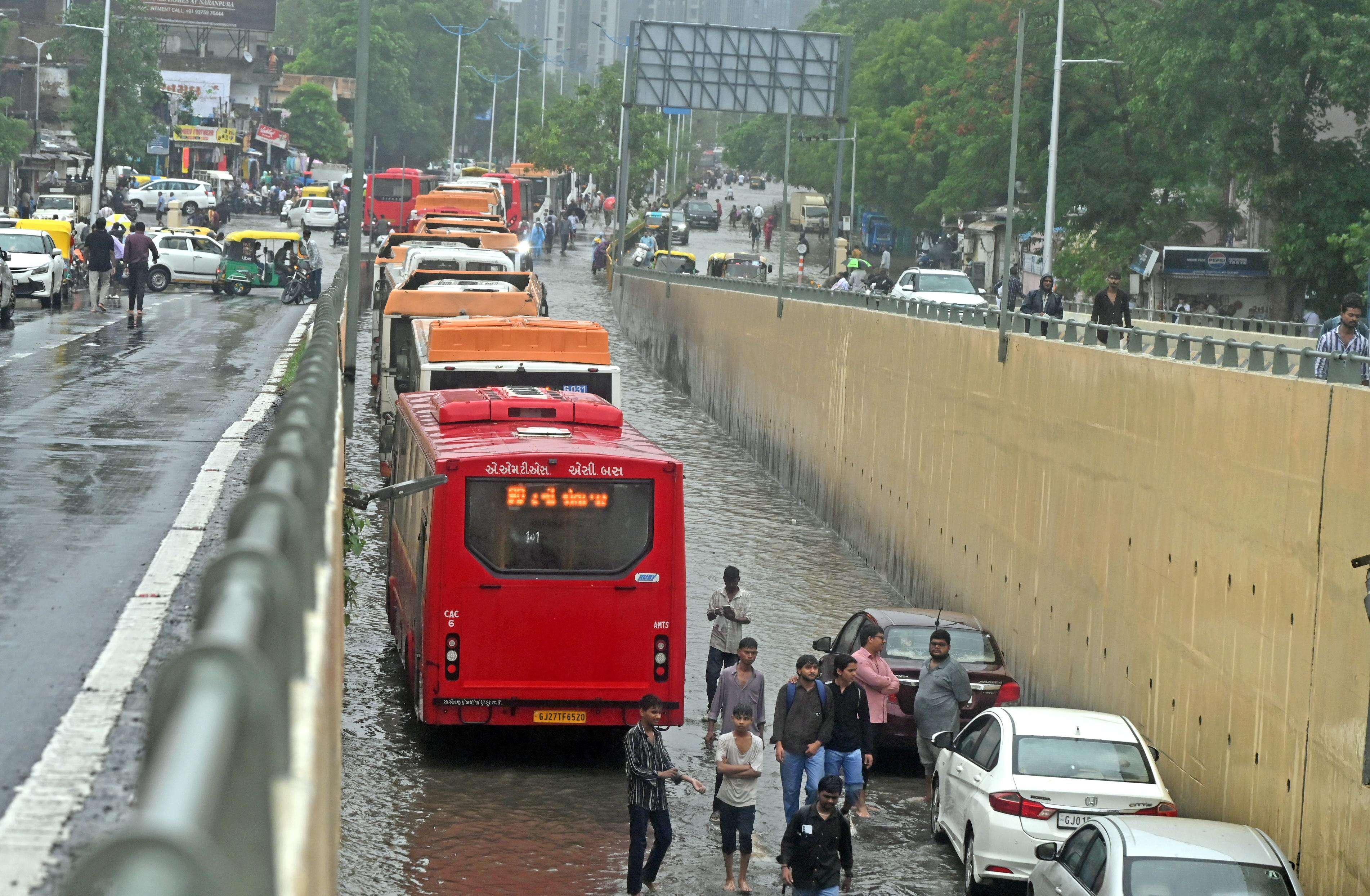 Valinath_chok_Water_Logging_04.jpg