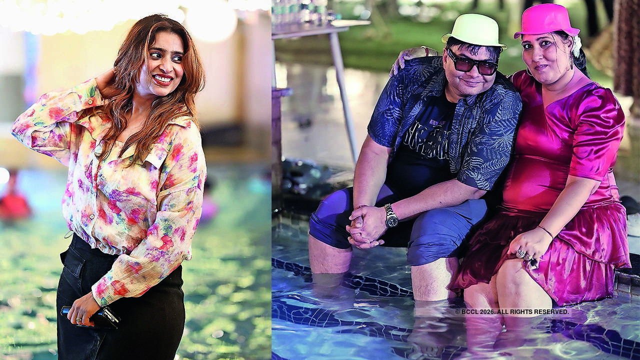 (L) Aru Taneja (R) Atul and Parul Agarwal