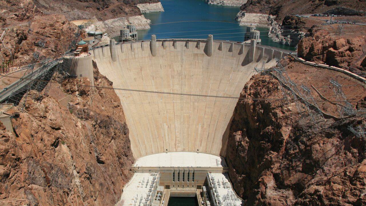 How much concrete is inside the Hoover dam