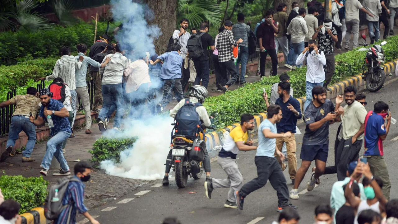 Delhi Police deploys facial recognition cameras at Jantar Mantar to track wanted criminals