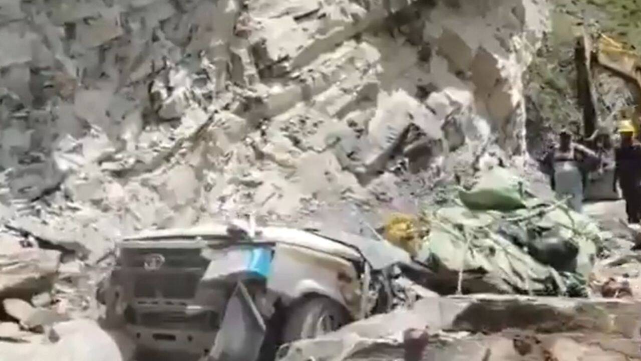 Himachal Pradesh: At least 13 feared dead after taxi crushed by boulders