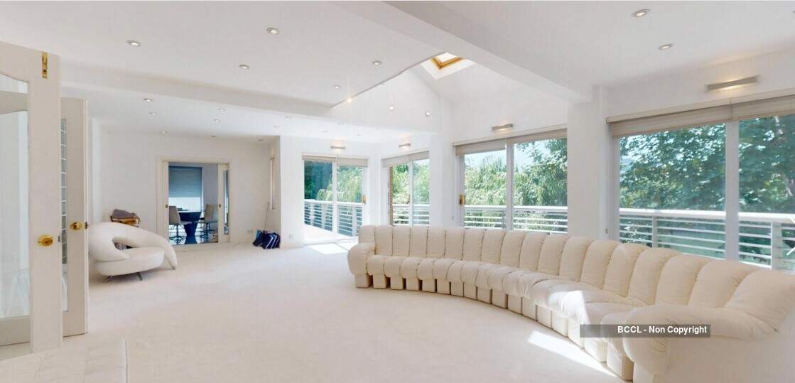 Photo credit: Savills Auction