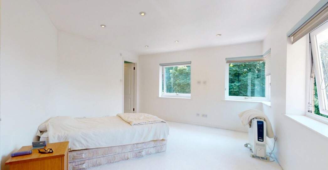 Photo credit: Savills Auction