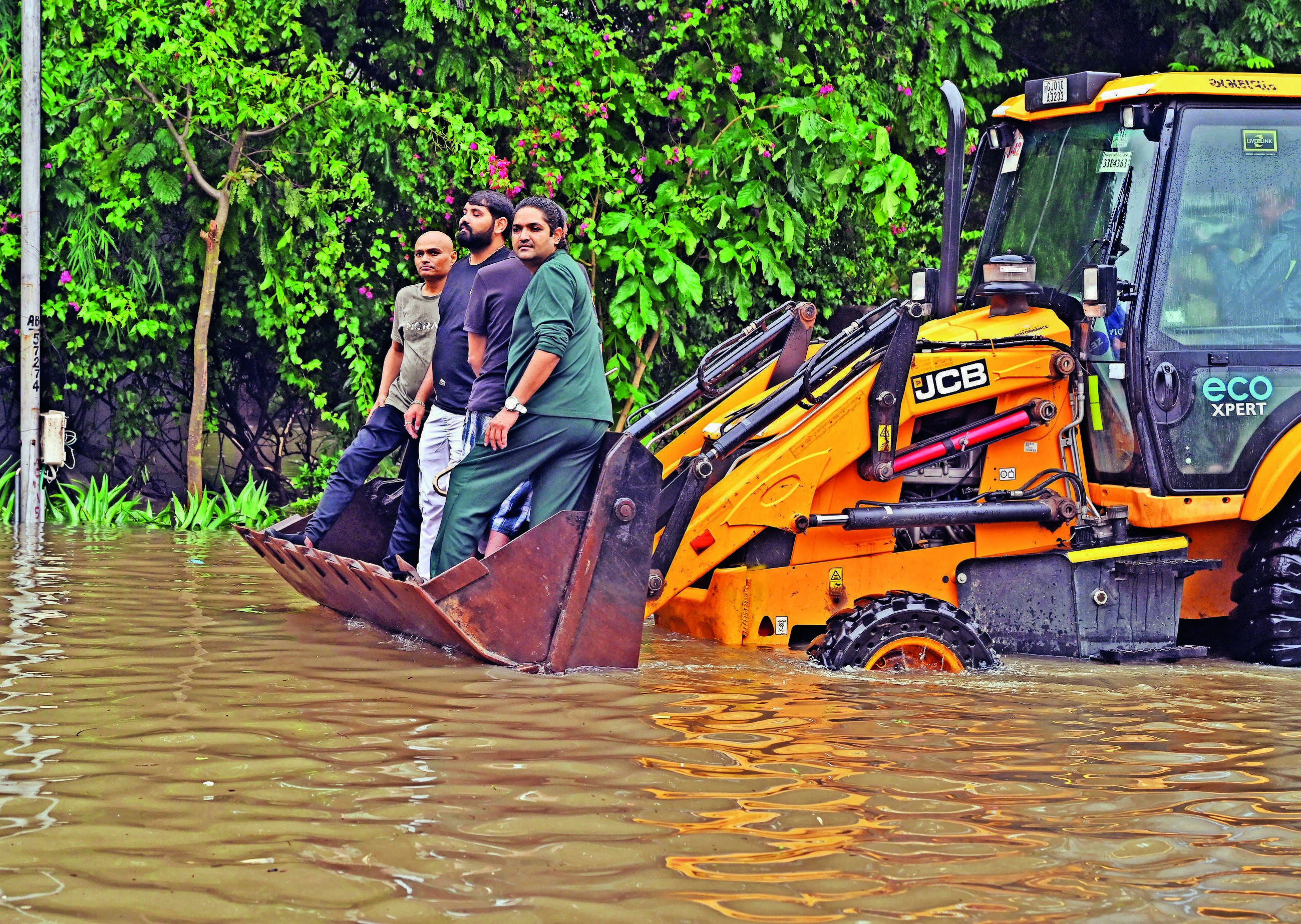 Santosha_Park_bopal_Ambli_07.jpg