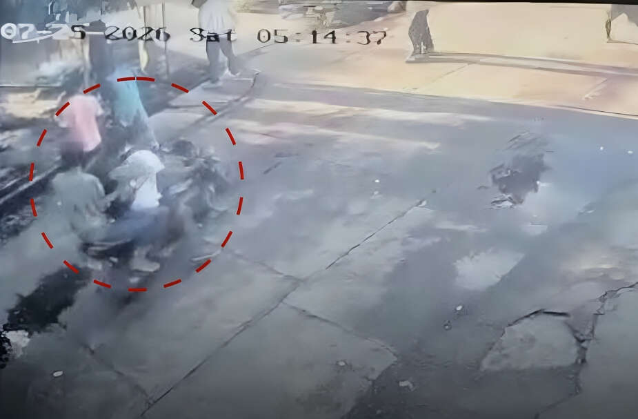 4b6d179c-e483-470d-a1f0-11d5e851f73e_CCTV_clip_of_3_escaping_on_bike.jpg