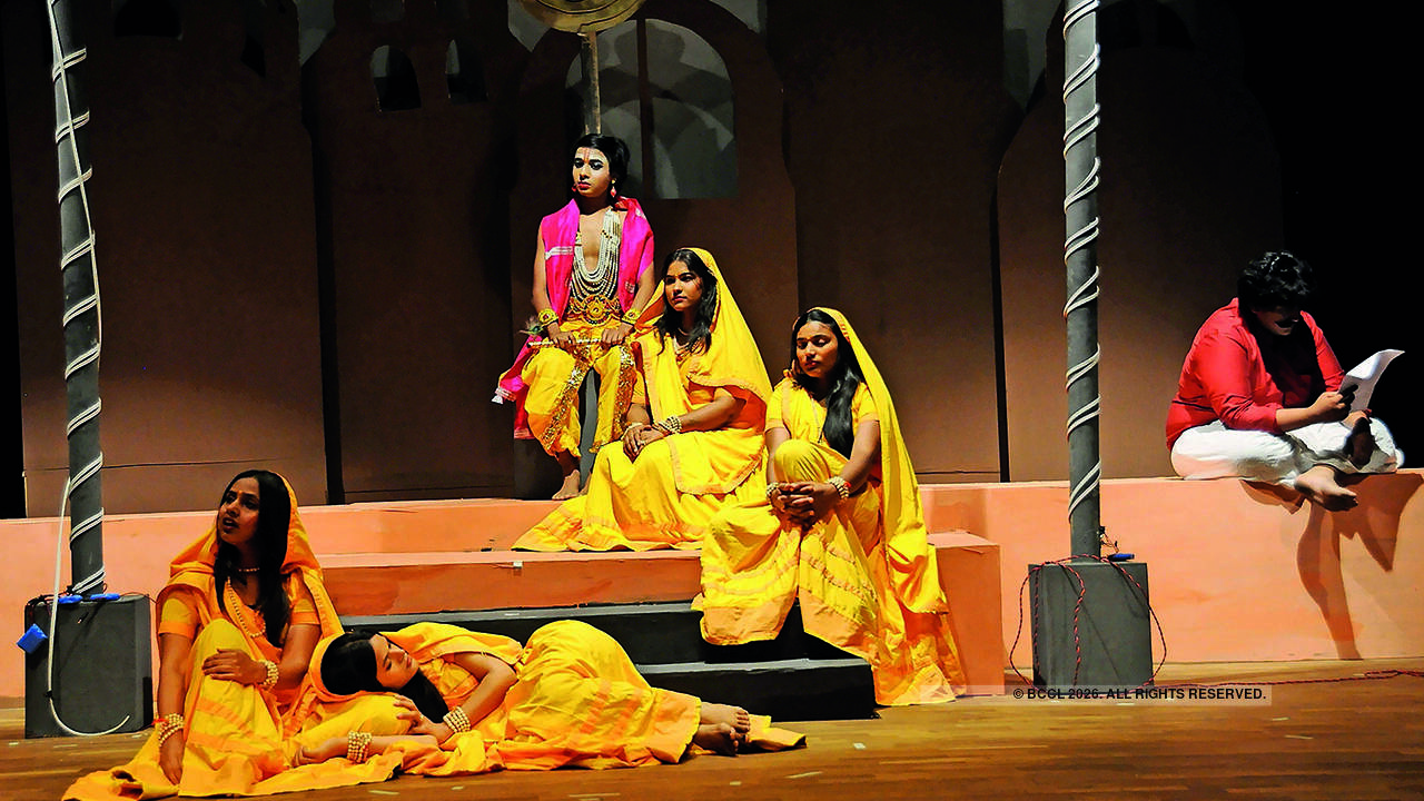 Workshop participants stage theatrical tribute to Meera Bai at Bharatendu Natya Akademi