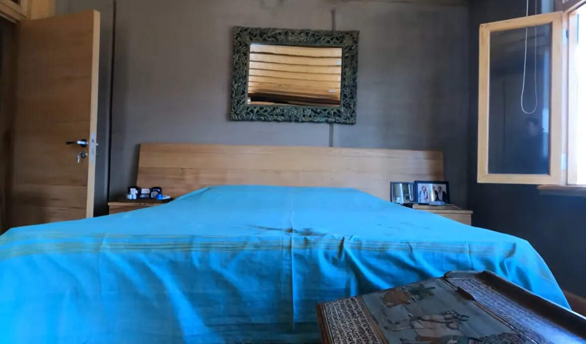 Sonam-Wangchuks bedroom.