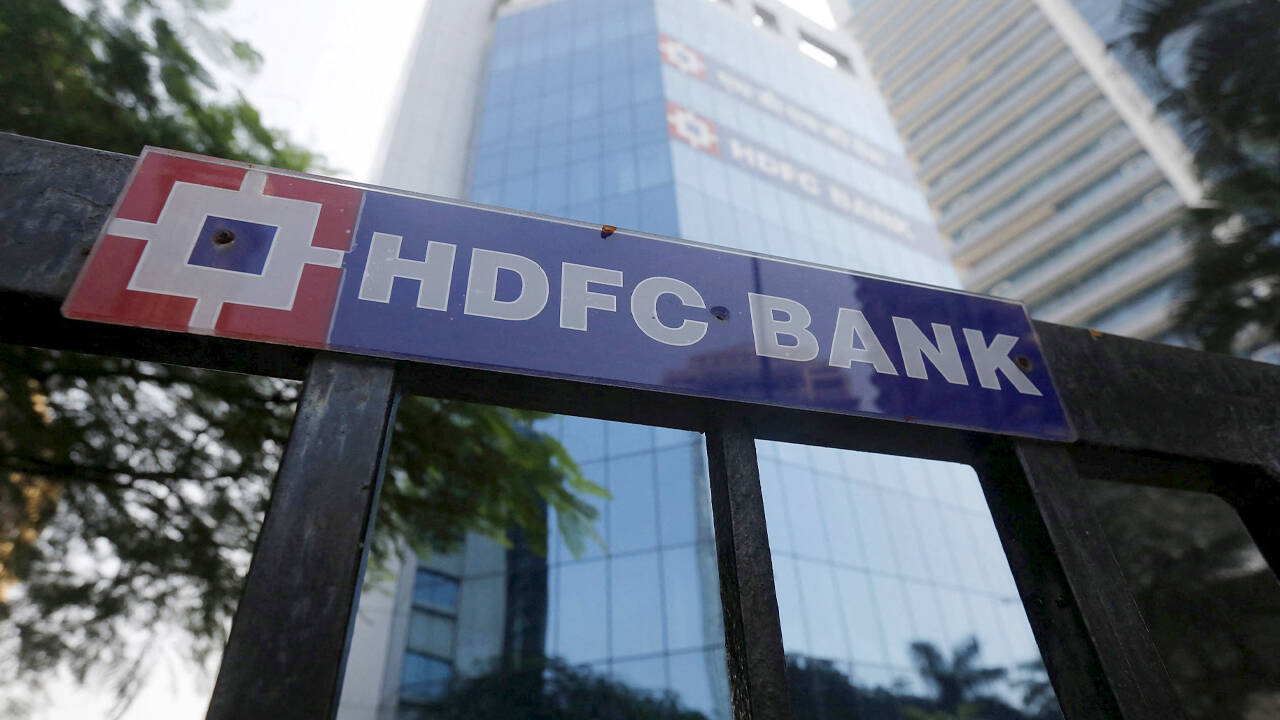 Why HDFC Bank’s board has imposed a Rs 1 lakh penalty each on its MD, CFO and Group head