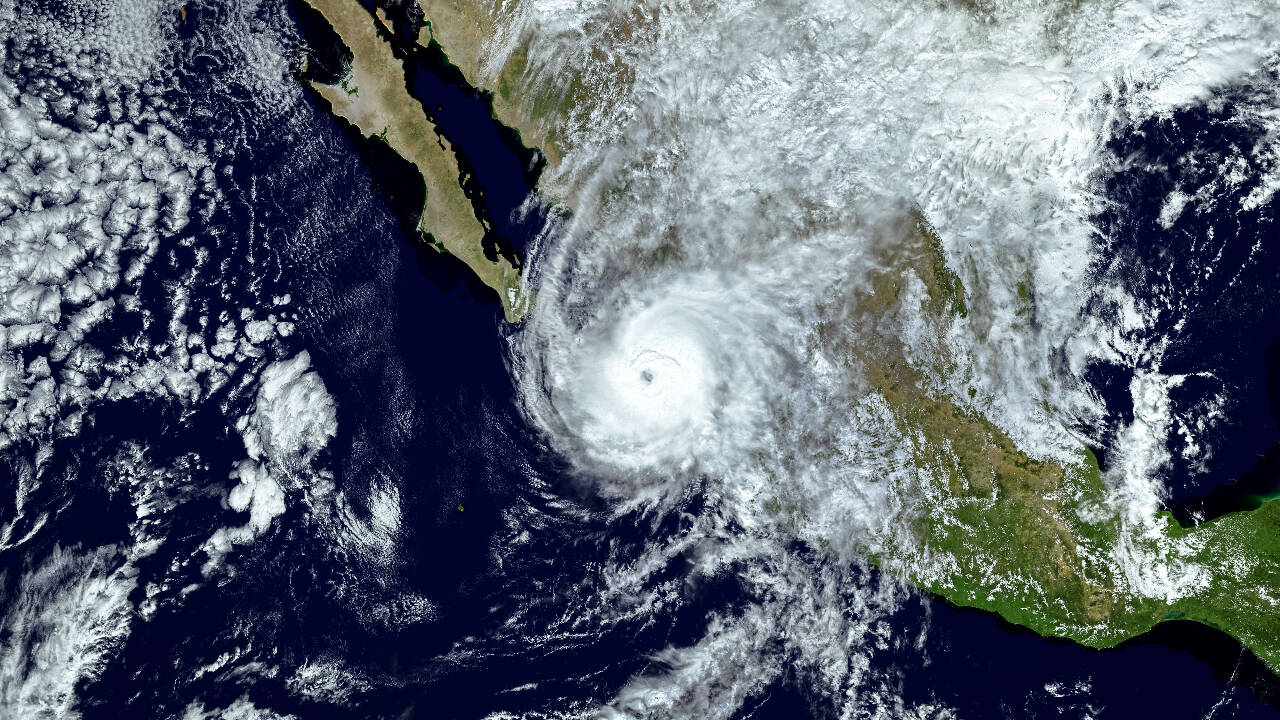 How tropical cyclones are powered by warm ocean waters
