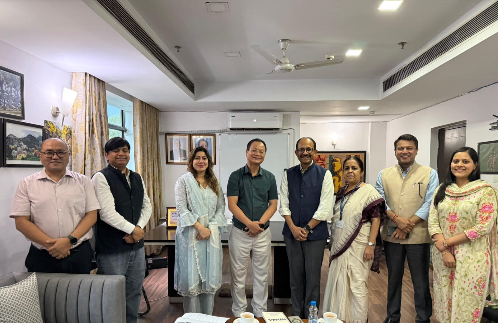 d6cc1d3c-efde-4744-a239-5e3f8e57f9fe_मिजोरम_आपदा_प्रबंधन_मंत्री_UNDRR_officials.jpeg के साथ