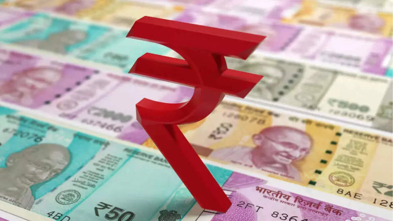 Rupee gains for fourth straight session as dollar weakens, oil prices remain below $90