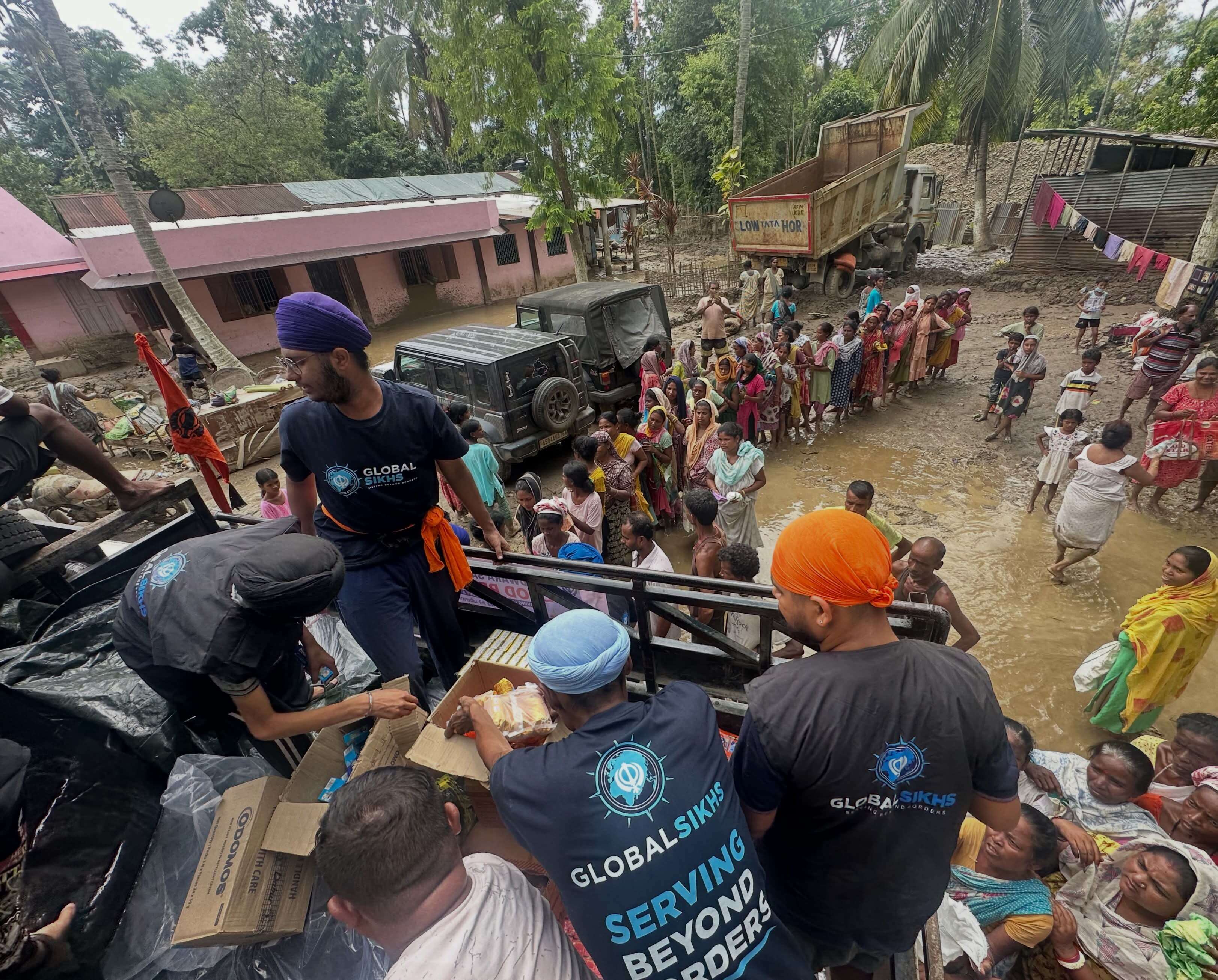 0f4eb264-cd05-4b1a-a727-4a17a672b69f_Global_Sikhs_flood_relief_in_Sivasagar_.jpg