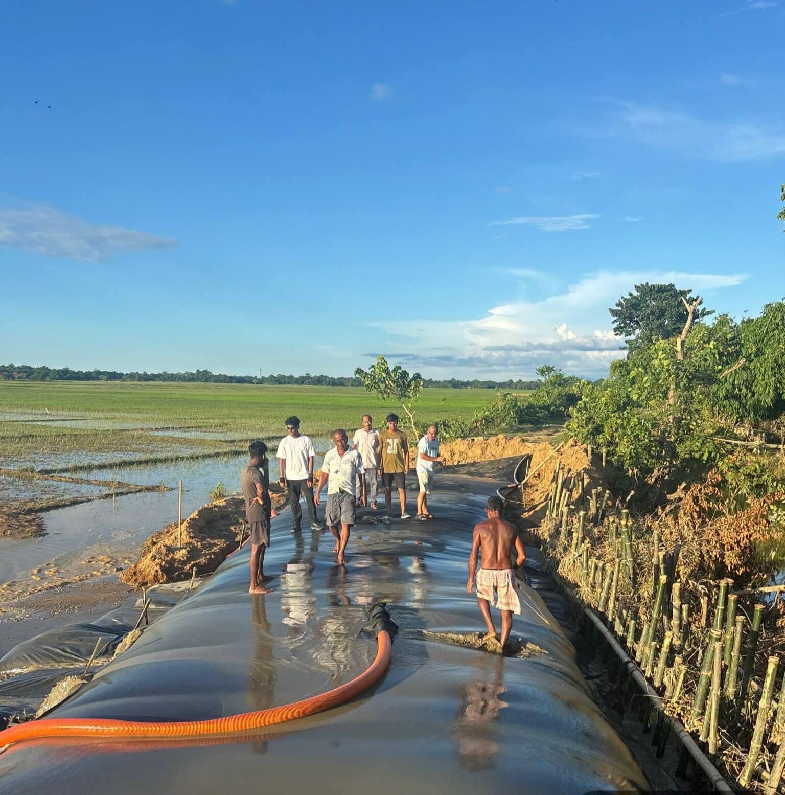 489b1282-29dd-42ad-98d3-d0e2340be570_Geo_bags_Jorhat_embankment_work.jpg