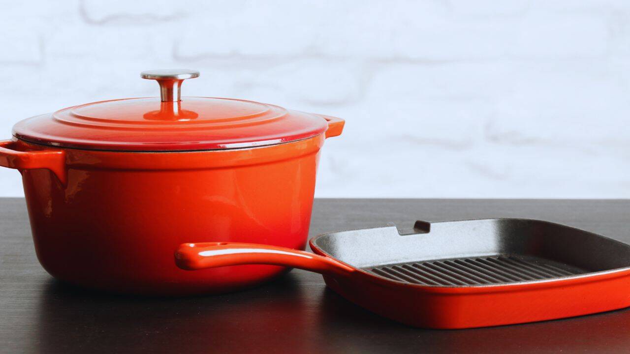 Enamel cast iron cookware