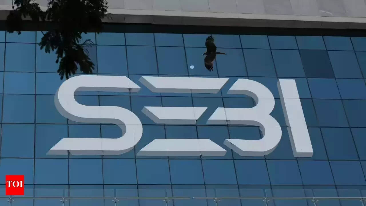Sebi bars Zee’s Chandra, Goenka from market for 1 year
