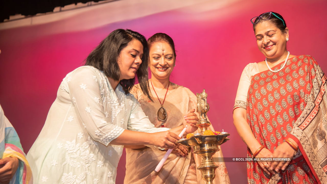 (L-R) Chef Gauri Varma, batch of 2004, Principal Kanika K Ahuja, Mugdha Sinha, batch of 1995