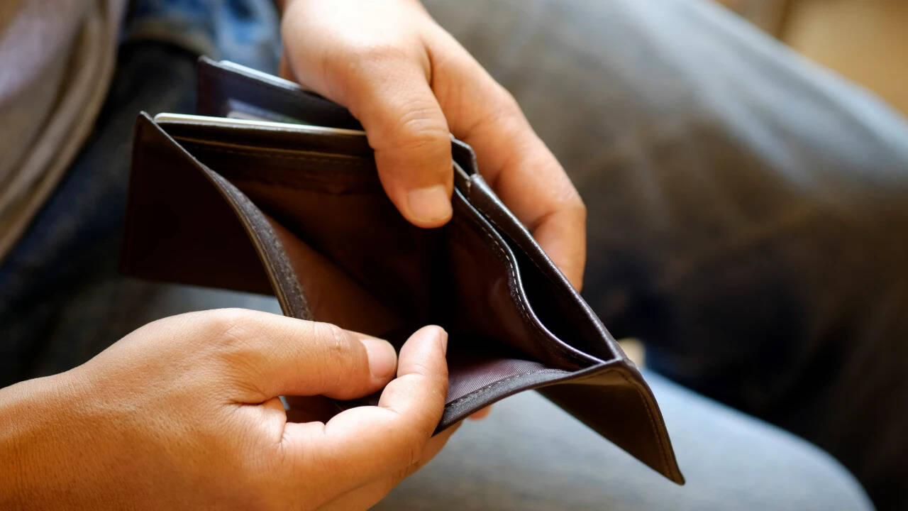 How the stress of being poor ages your brain faster