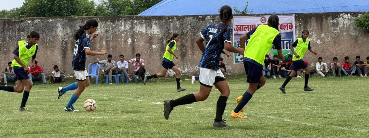 football-girls-3.jpg