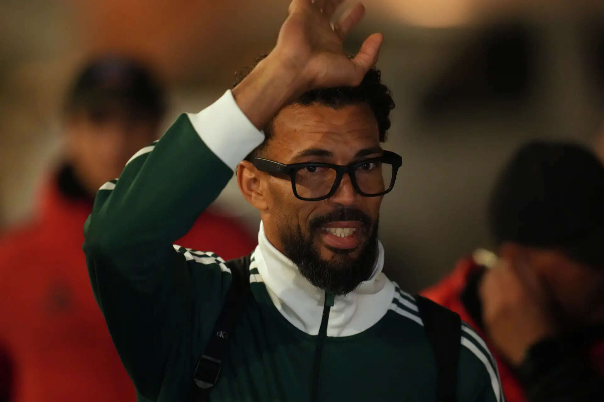 'Vozinha! Vozinha!': World Cup star gets hero's welcome in Chile after three delays