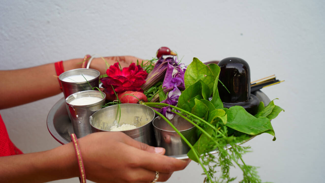 What are the rituals of Sawan Somwar