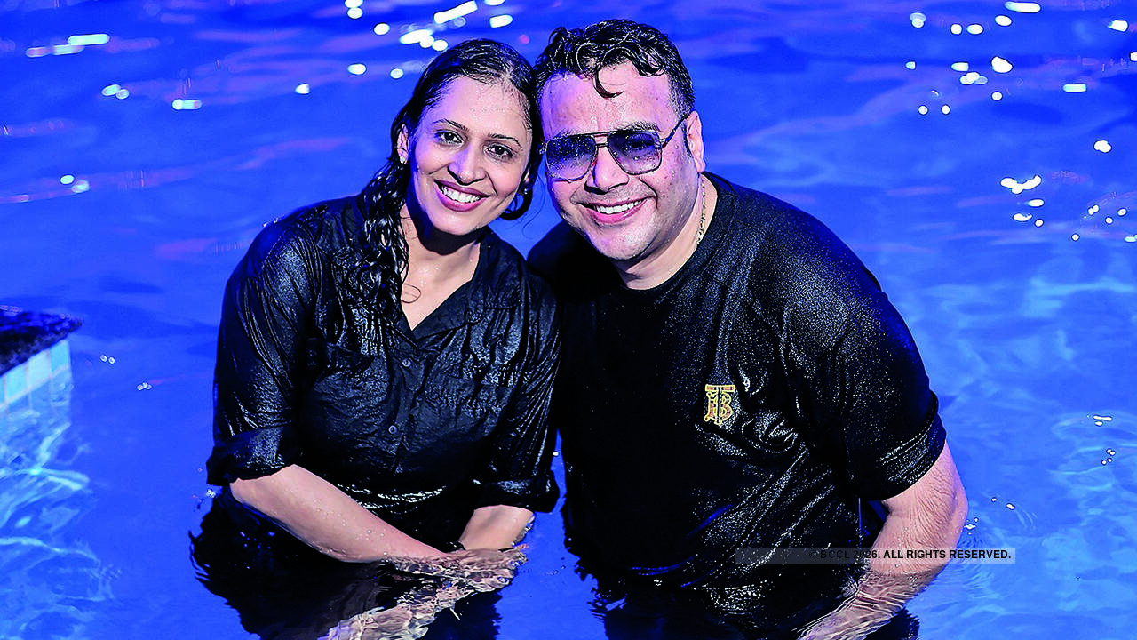 Lucknow’s Swaggers hosts Rain Dance Party with DJ music and poolside dancing