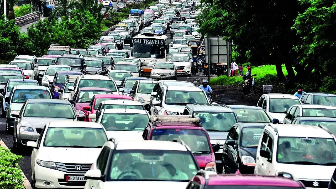 ‘No insurance, no fuel’: SC directs govt to prepare pilot project
