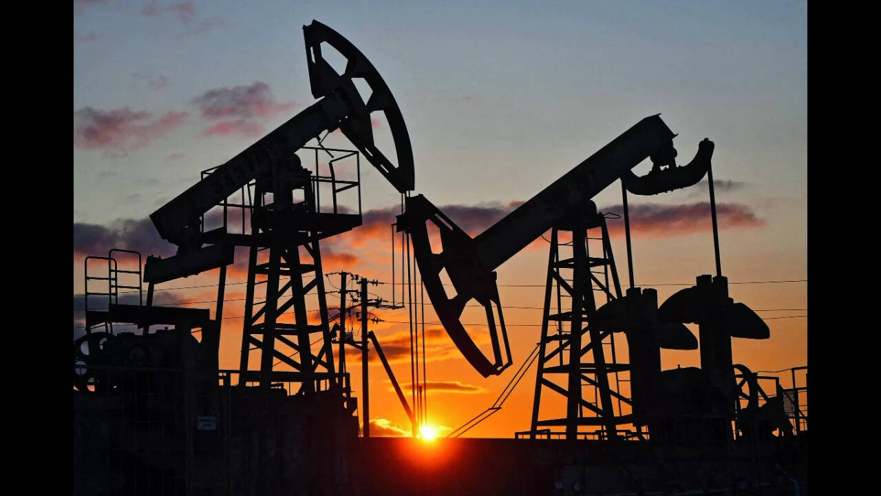 Brent falls to $80, goverment vows to mitigate volatility