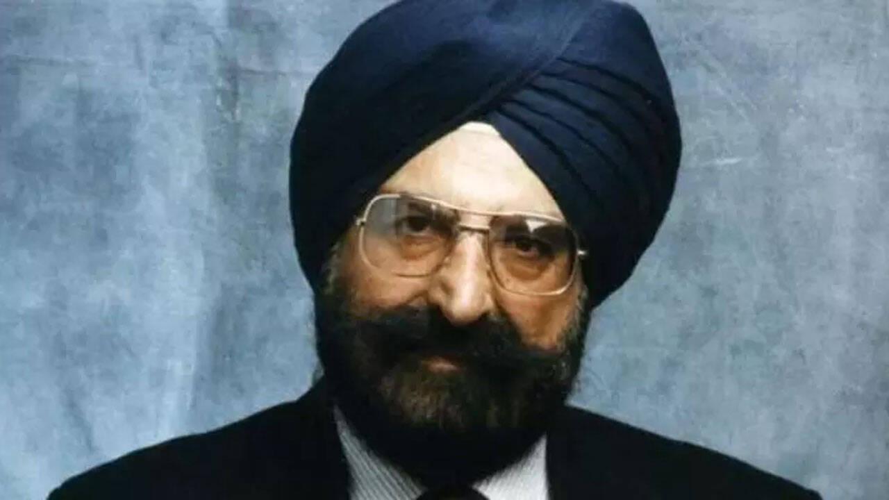 The Indian scientist who bent light — and changed the internet forever: Why Dr Narinder Singh Kapany is called the 'Father of Fiber Optics'
