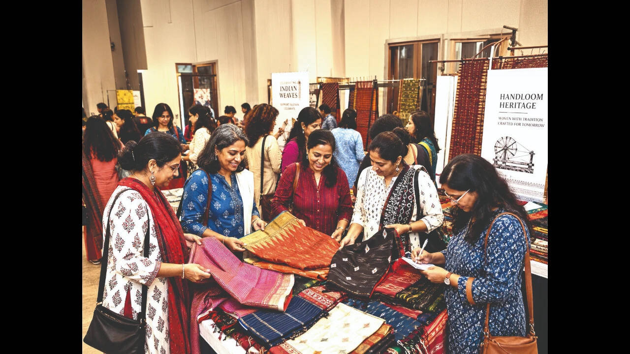 bt07-WKND-Handloom-Lead-02