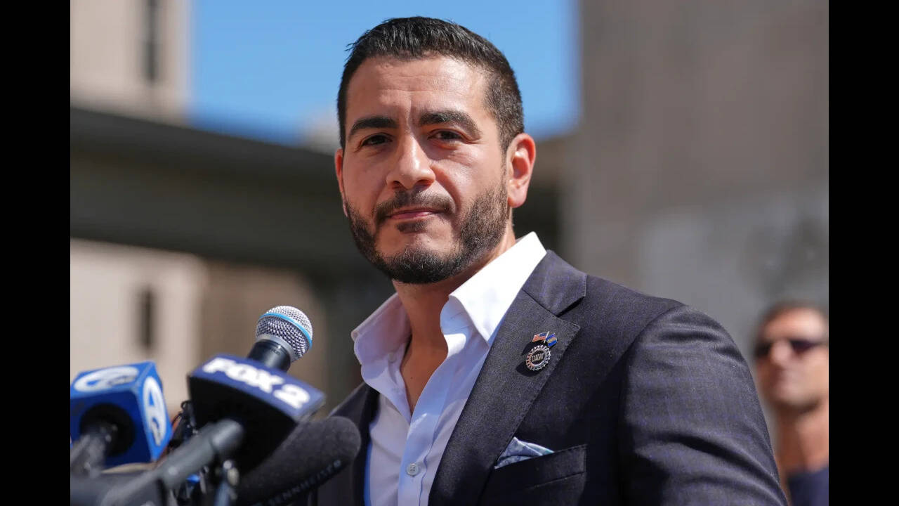 Abdul El-Sayed  won the Democratic primary in Michigan and could become the first Muslim senator in  US history if he wins the election.