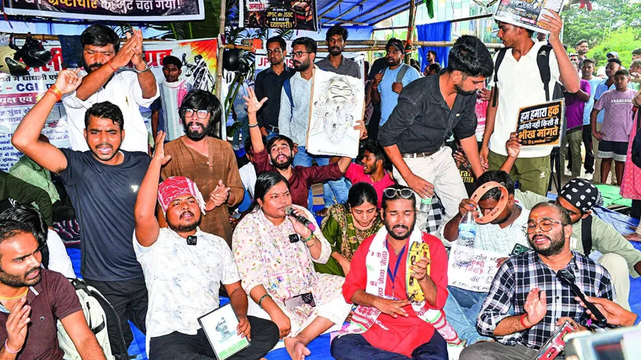 Rahul reaches out to Gen Z through Instagram, backs student protest in Jharkhand